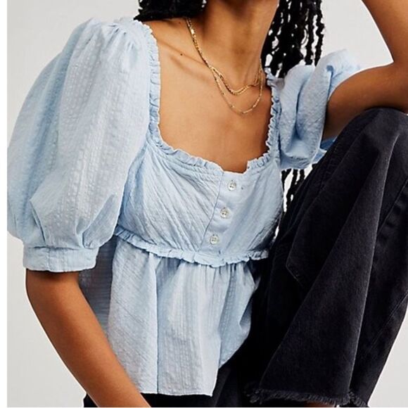 FREE PEOPLE LEAVE IT TO ME TOP CROPPED WITH PLEATING AT THE BOTTOM NWOT - Picture 1 of 7